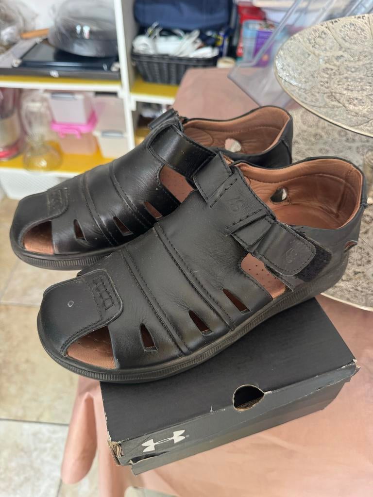Zwarte leren sandalen voor heren maat 43, Ophalen of Verzenden, Gedragen, Zwart, Sandalen
