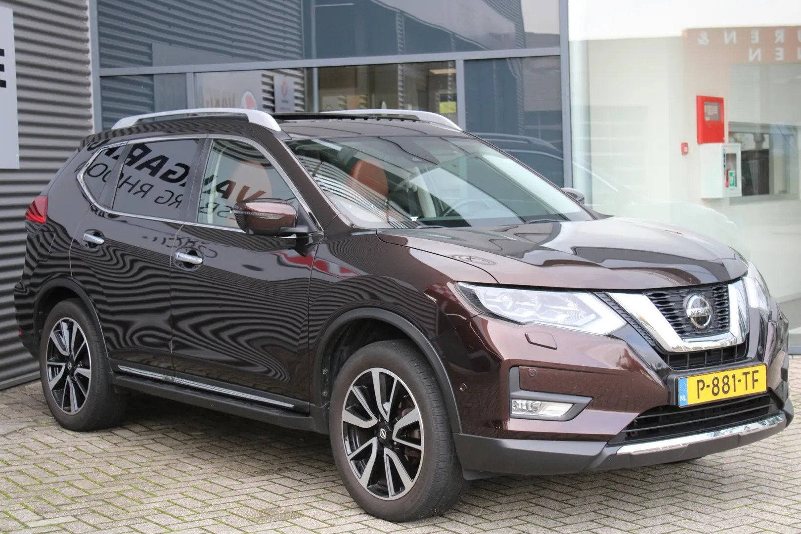Nissan X-Trail 1.3 DIG-T TEKNA AUTOMAAT € 17.950,00, Automaat, Gebruikt, 4 cilinders, Bruin