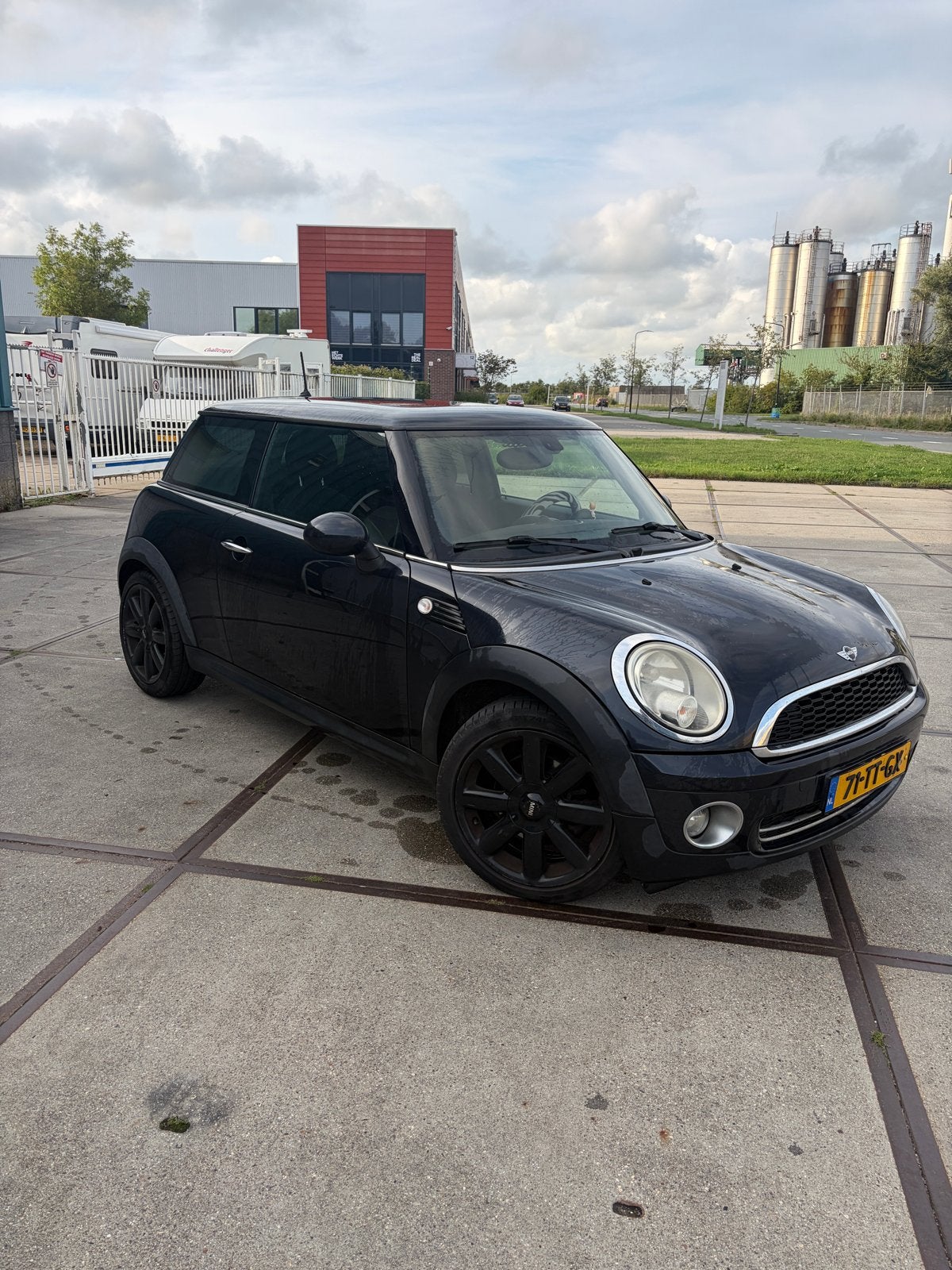 Mini 1.6 Cooper 2007 Zwart, Auto's, Voorwielaandrijving, 750 kg, 4 cilinders, 4 stoelen