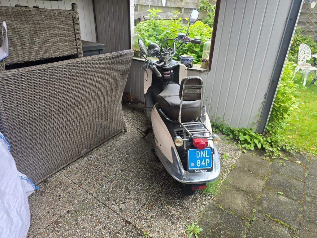 Senzo Grande Retro Scooter - Beige/Zwart, Ophalen, Gebruikt, Overige typen, Overige merken