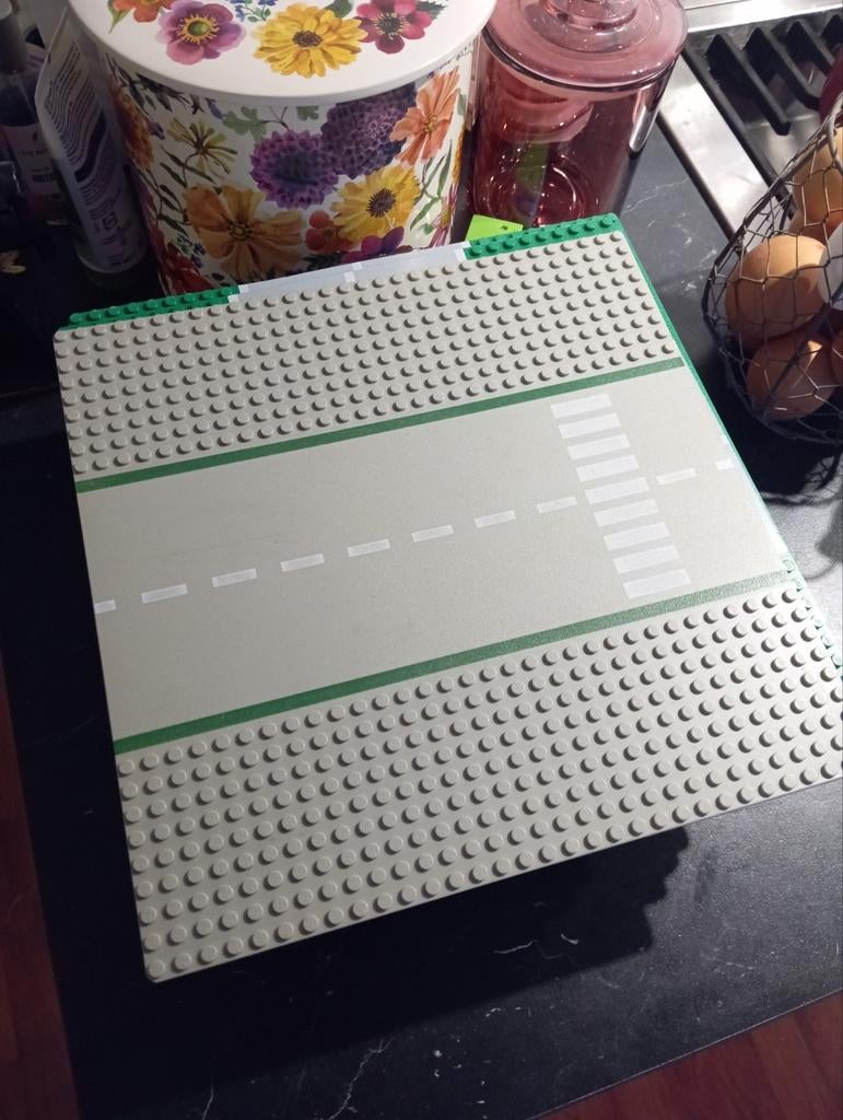 Lego bouwplaat met weg en zebrapad, Ophalen of Verzenden, Gebruikt, Losse stenen, Lego