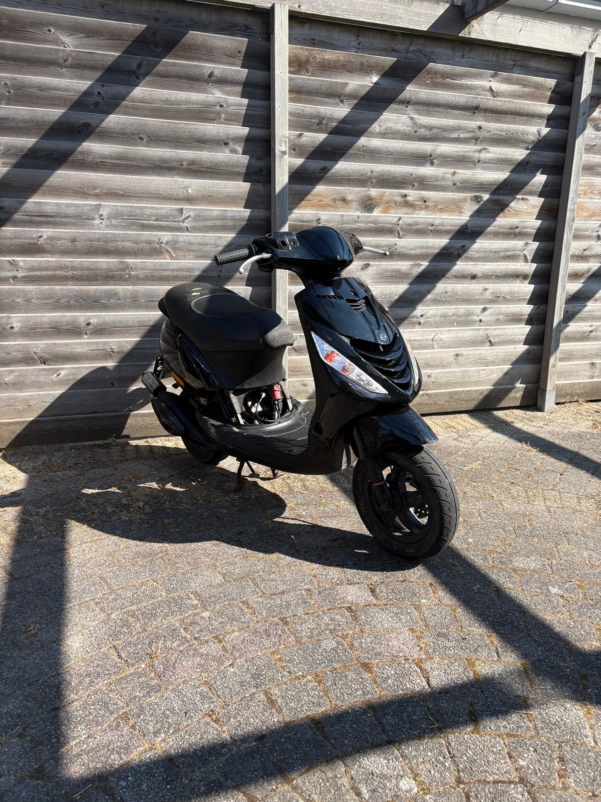 Piaggio zip 70cc z123, Fietsen en Brommers, Scooters | Piaggio, Ophalen, Zo goed als nieuw, Tweetakt, Zip