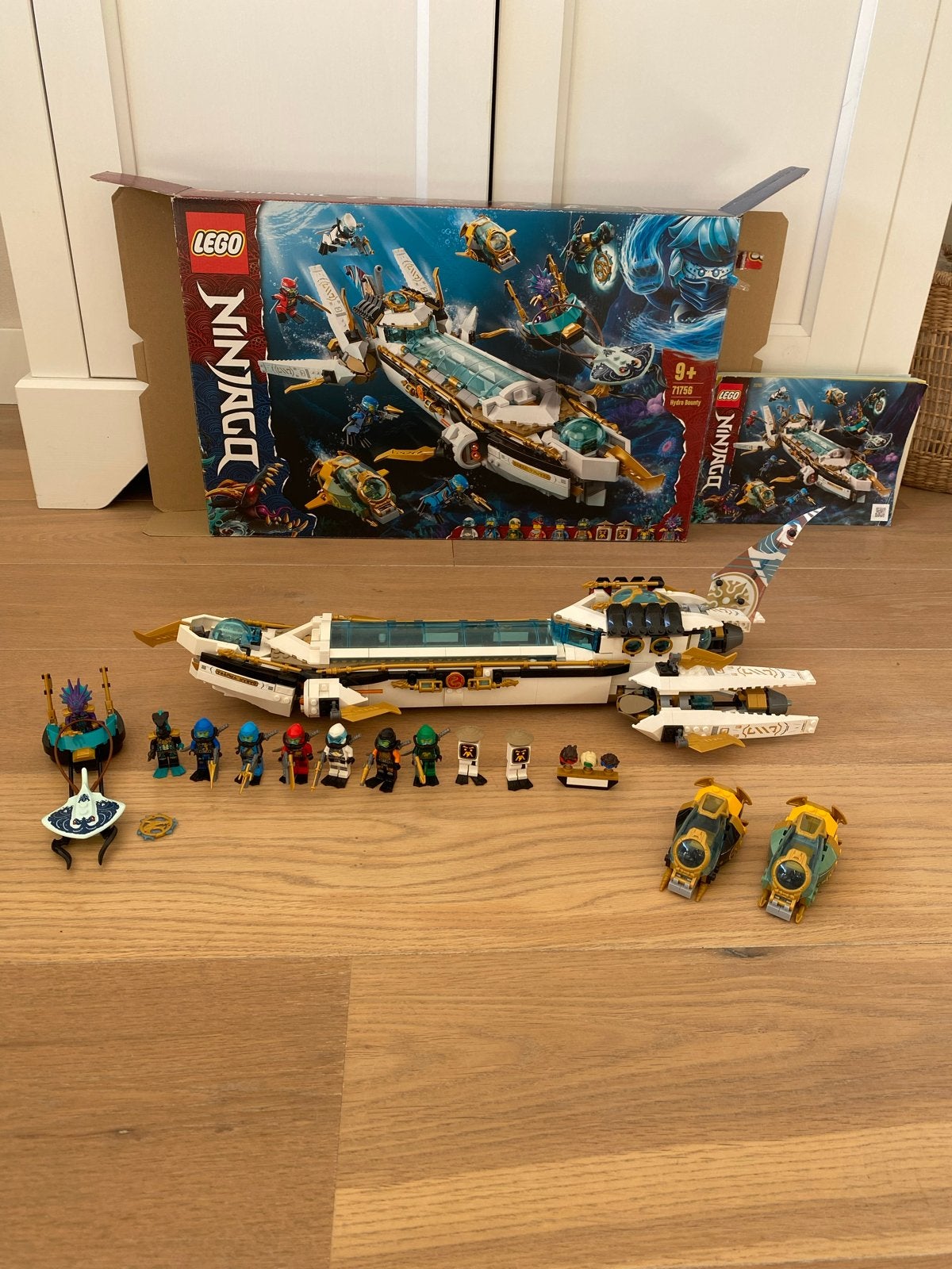 LEGO Ninjago Hydro Bounty 71756 met doos en instructies, Ophalen of Verzenden, Zo goed als nieuw