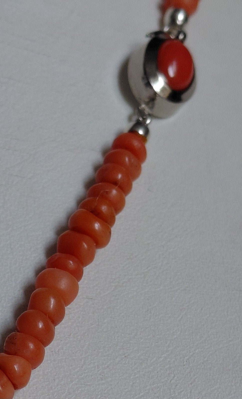 unieke bloedkoraal ketting/ zilverslot, Verzenden, Zilver, Ketting, Met edelsteen