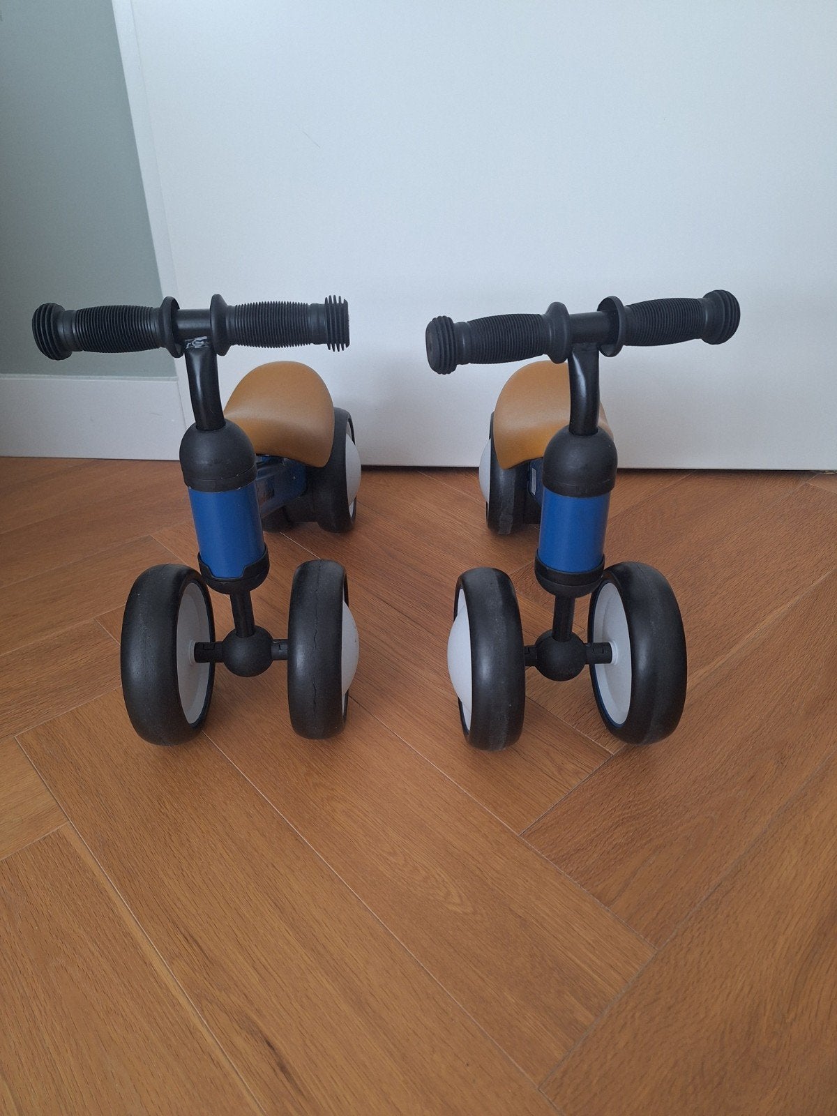 2x TurboToddler Loopfiets - Blauw ZGAN., Ophalen, Zo goed als nieuw, Loopfiets