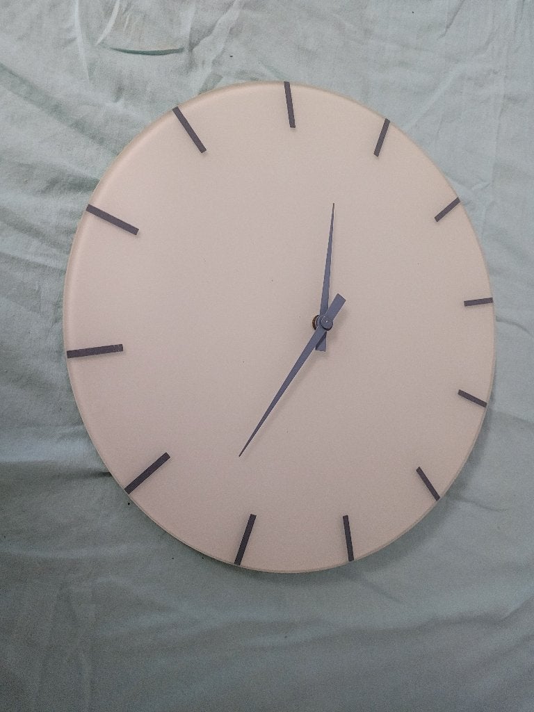mooie grote melkglazen wandklok, Huis en Inrichting, Woonaccessoires | Klokken, Ophalen of Verzenden, Zo goed als nieuw, Wandklok