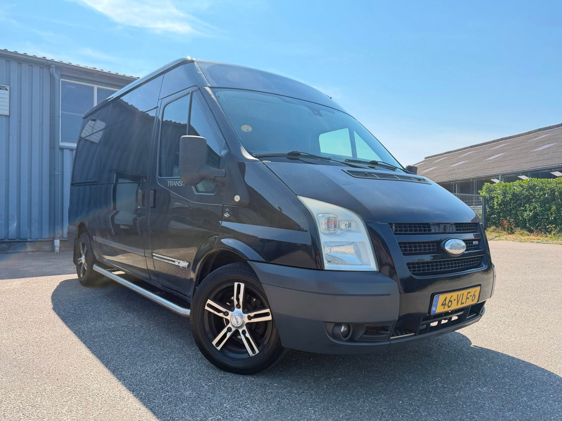 Ford Transit 280M 2.2 TDCI HD DC 131PK! | AIRCO | APK 4/2027, Voorwielaandrijving, Gebruikt, Zwart, 4 cilinders