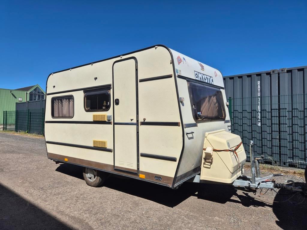 Nette Dethleffs retro caravan max 750kg, Caravans en Kamperen, Caravans, Rondzit, Bedrijf, Dethleffs, Koelkast