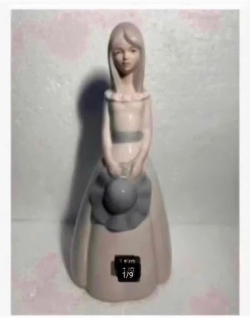 Brocante porseleinen meisjes dame beeld, 22 cm, Ophalen of Verzenden, Zo goed als nieuw, Mens