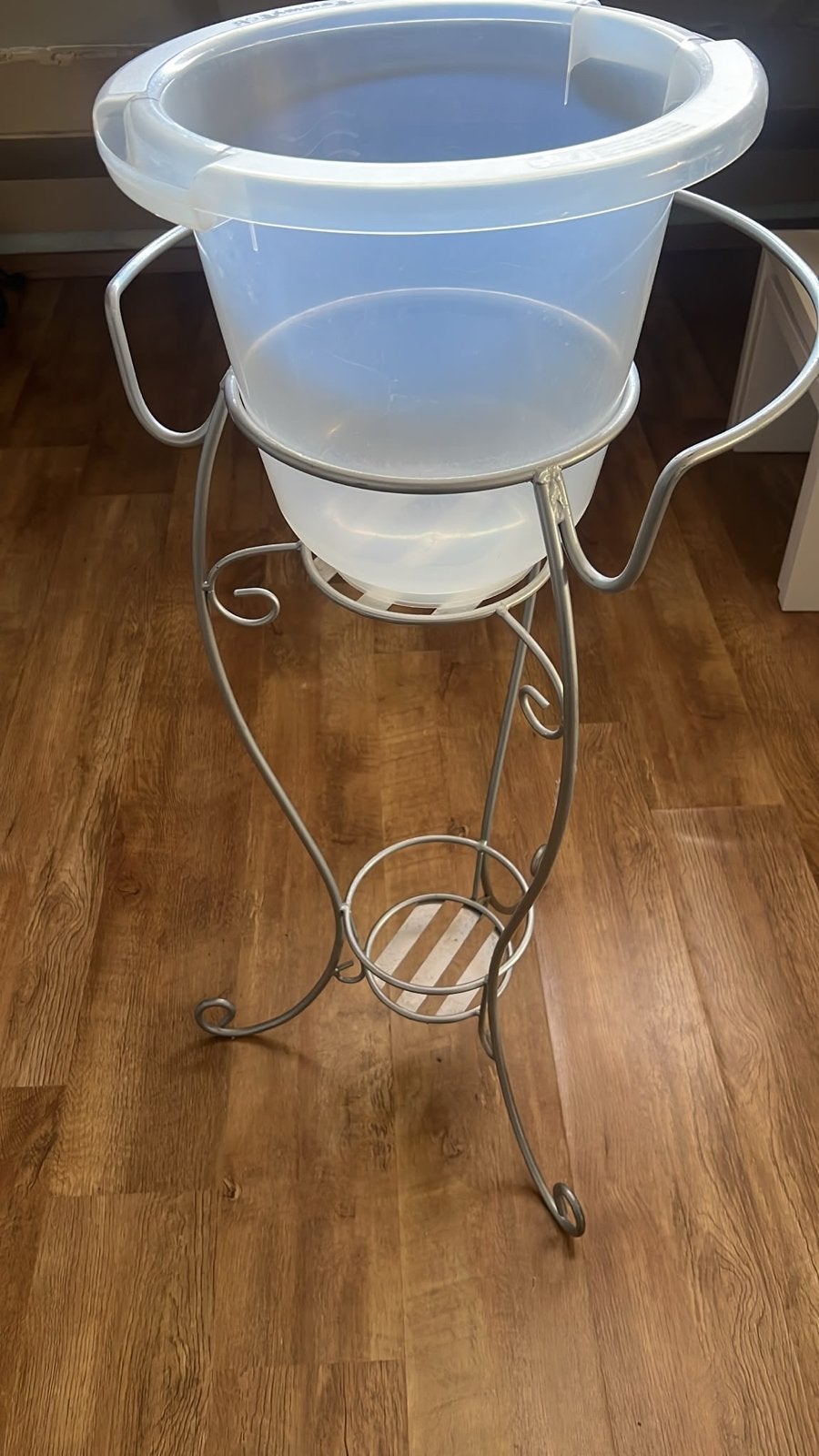 Tummy Tub met standaard - Zo goed als nieuw, Kinderen en Baby's, Overige merken, Tummy Tub, Ophalen of Verzenden, Zo goed als nieuw