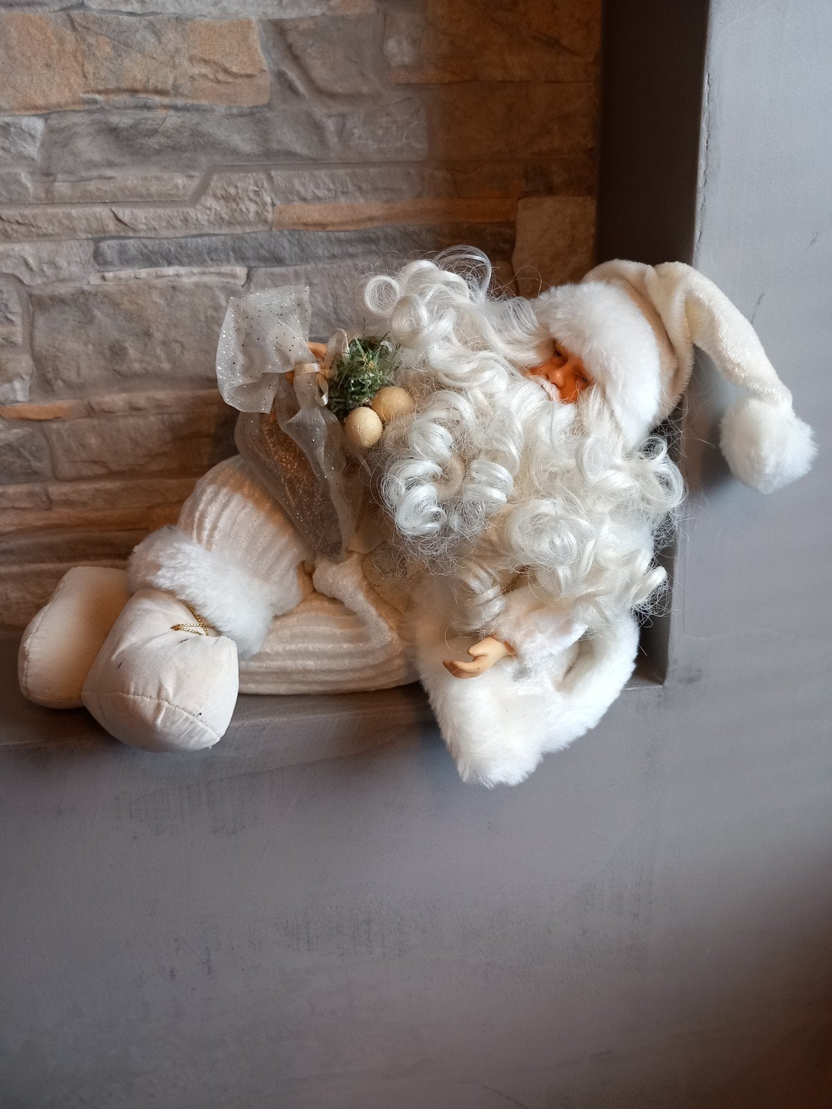 Kerstman Zittend of Liggend. Hoogte ca.45 cm., Ophalen of Verzenden, Zo goed als nieuw