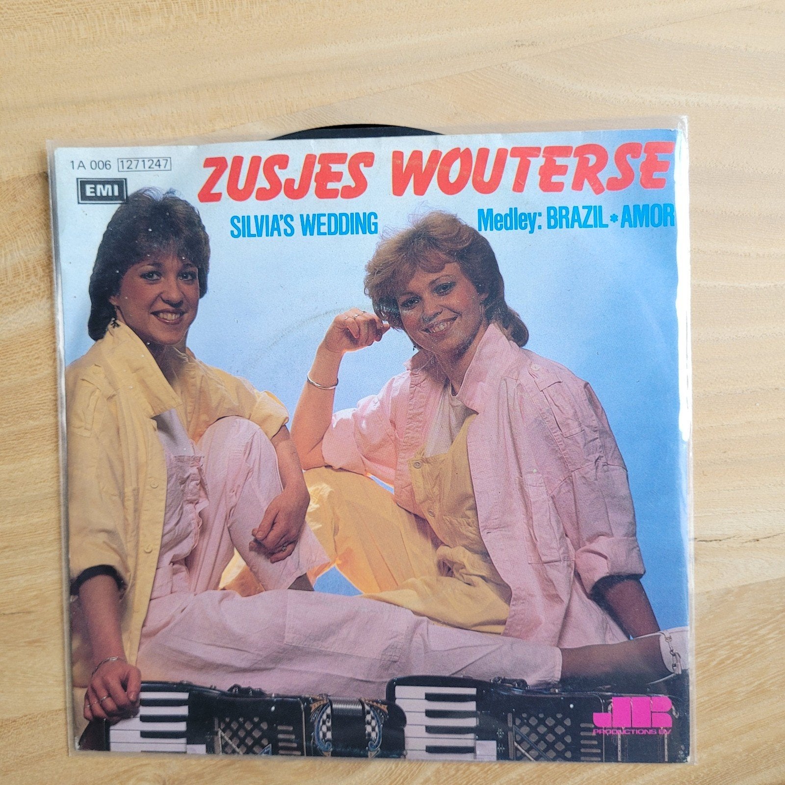 Zusjes Wouterse - Silvia's Wedding / Medley: Brazil + Amor, Gebruikt, 7 inch, Ophalen of Verzenden, EP
