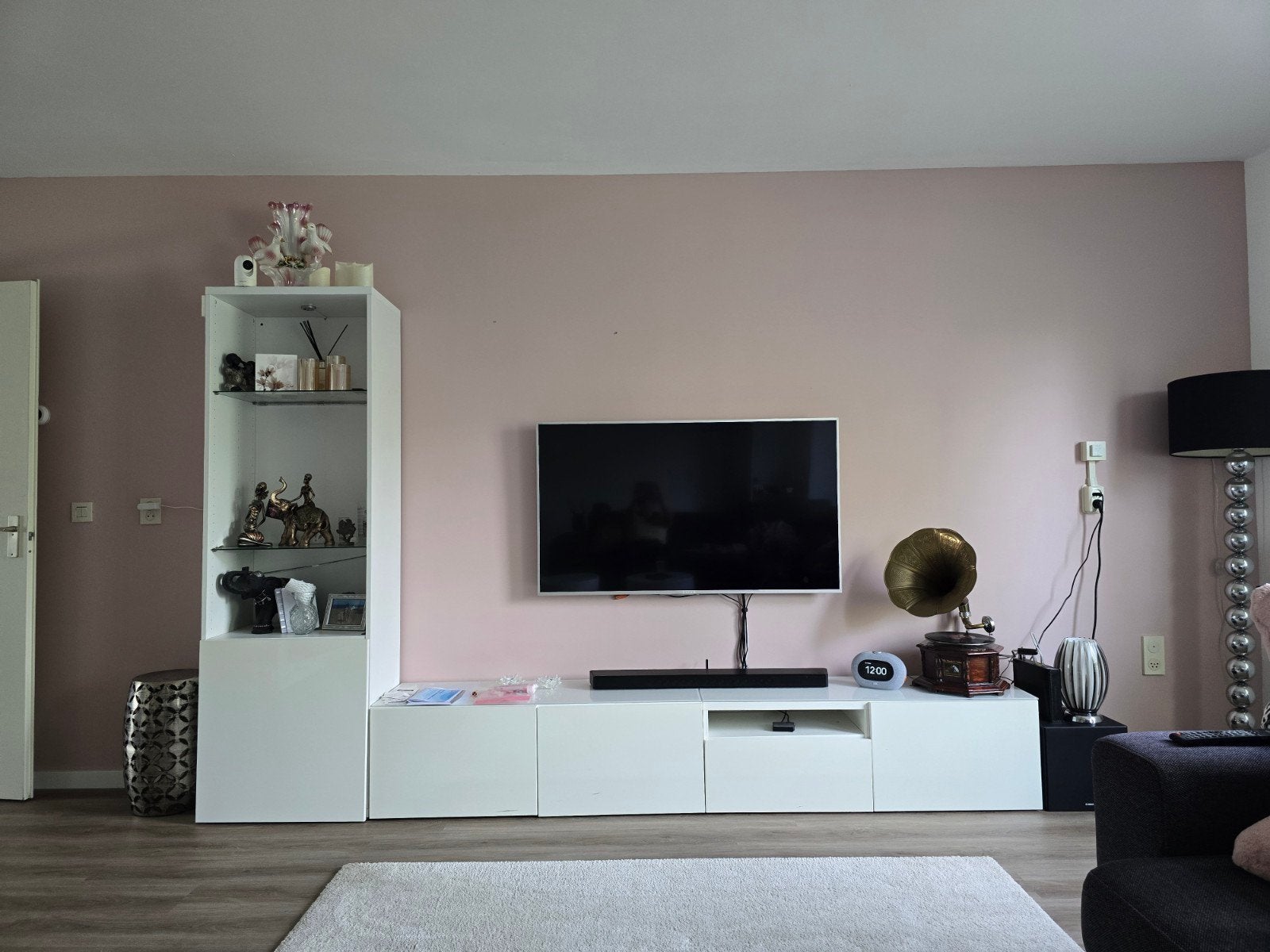 ikea Besta  witte tv-meubel met vitrinekast 75euro, Ophalen, 150 tot 200 cm, Zo goed als nieuw, Glas