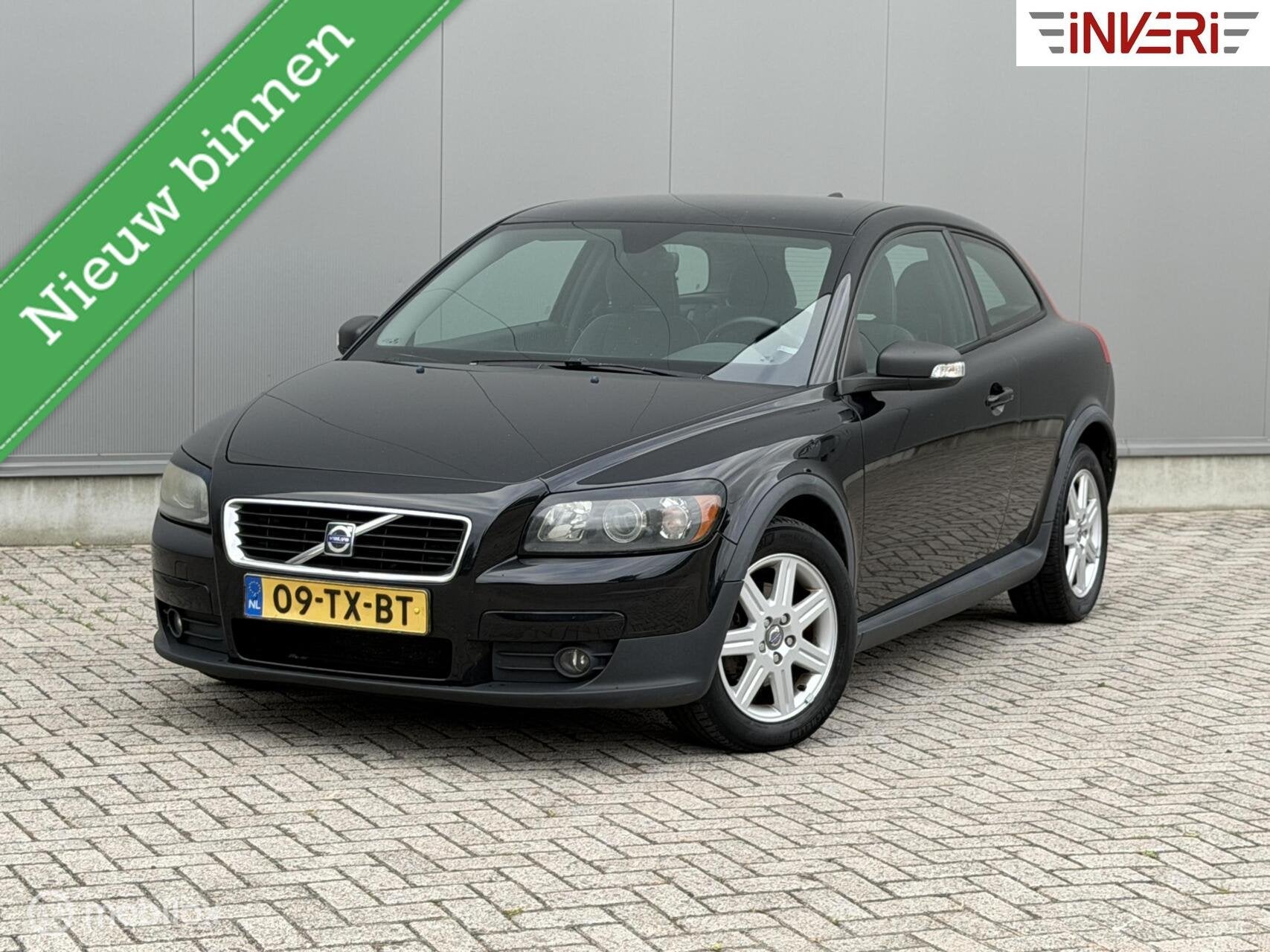 Volvo C30 1.8 Momentum | Nieuwe APK | Nederlandse auto | NAP, Auto's, Voorwielaandrijving, 1227 kg, Gebruikt, Zwart