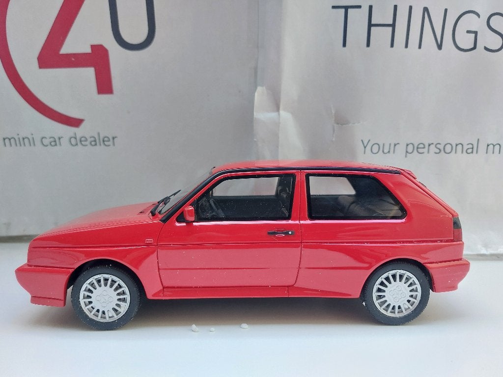 Ottomobile 1:18 Volkswagen Golf g60 rallye rood, Ophalen of Verzenden, Zo goed als nieuw, Auto, OttOMobile
