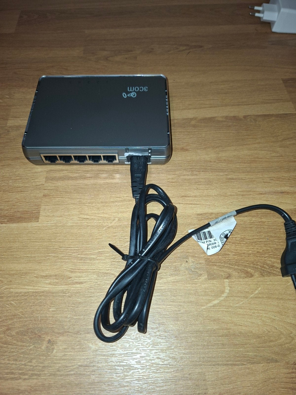 3Com 3CFSU05 5-poorts Fast Ethernet Switch, Computers en Software, Netwerk switches, Gebruikt, Ophalen
