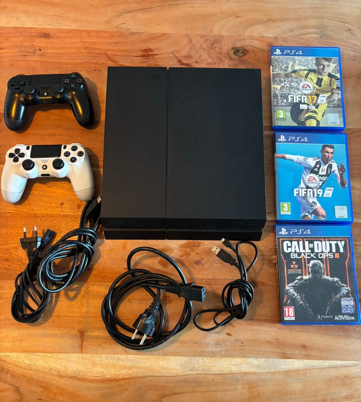 PS4 + 2 Dualshocks + 3 spellen, Spelcomputers en Games, Ophalen, Met 2 controllers, Original, Gebruikt