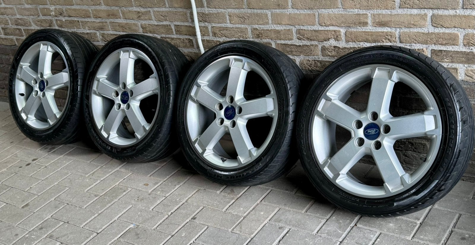 5x108 17 inch Org Ford focus mondeo velgen banden 215 45 17, Auto-onderdelen, Banden en Velgen, Banden en Velgen, 17 inch, Ophalen of Verzenden