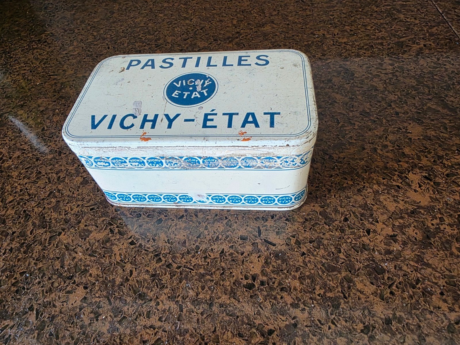 Nostalgisch blik Vichy-État Pastilles, Ophalen of Verzenden