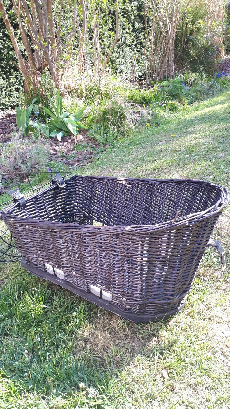 rieten hondenfietsmand, kleur zwart, Ophalen, Gebruikt, Riet