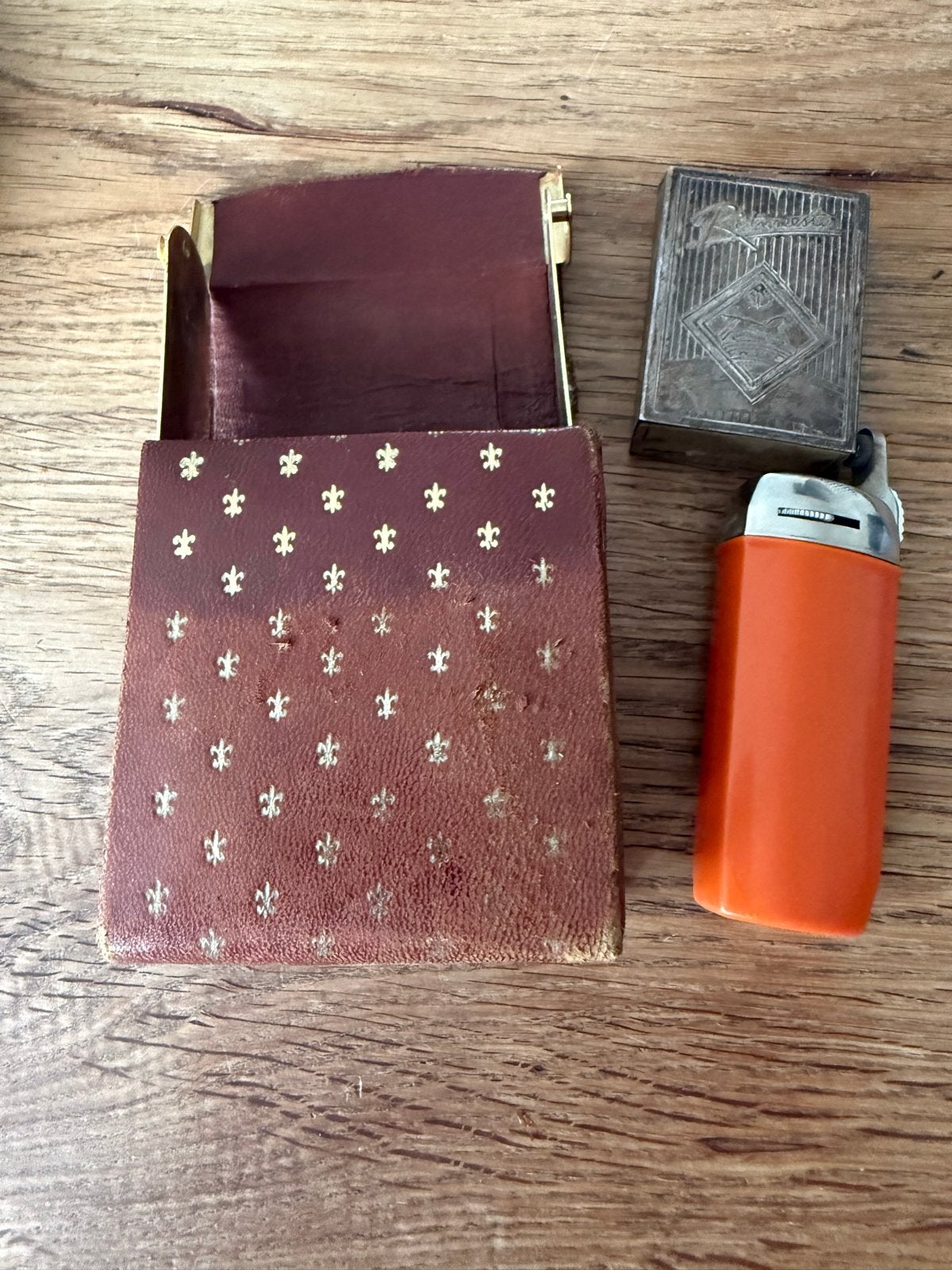 Vintage sigarettendoosje, aansteker en luciferhouder, Verzamelen, Rookartikelen, Aanstekers en Luciferdoosjes, Ophalen of Verzenden