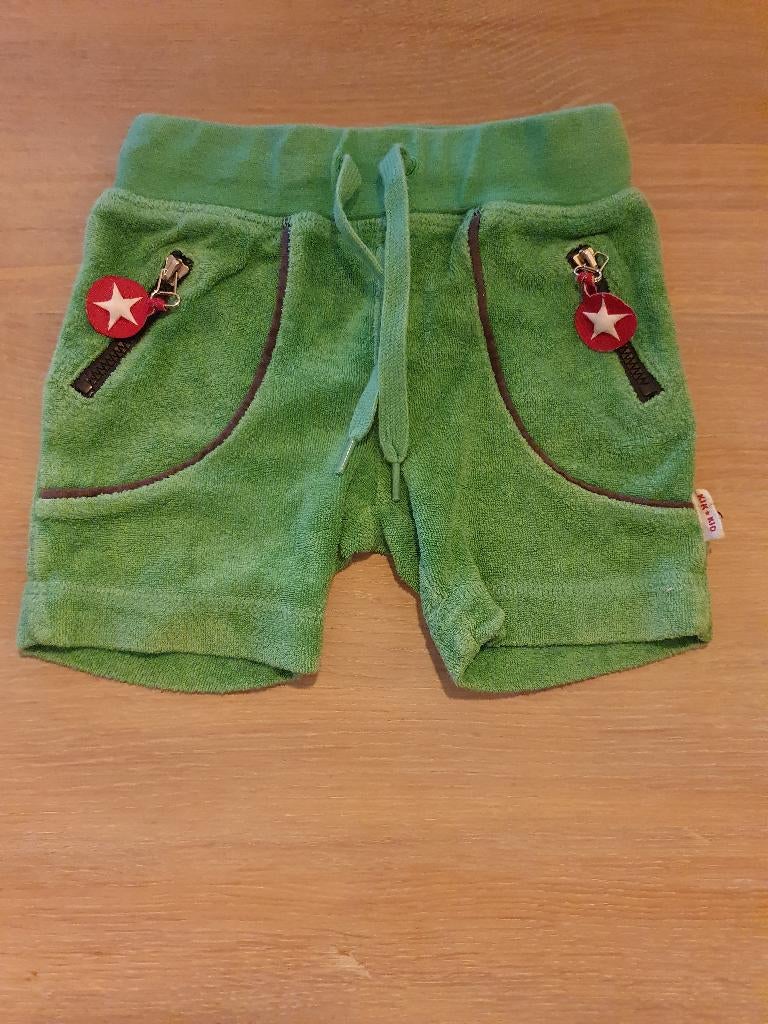 groene korte broek van kik kid, maat 68, Broekje, Jongetje of Meisje, Ophalen of Verzenden, Zo goed als nieuw