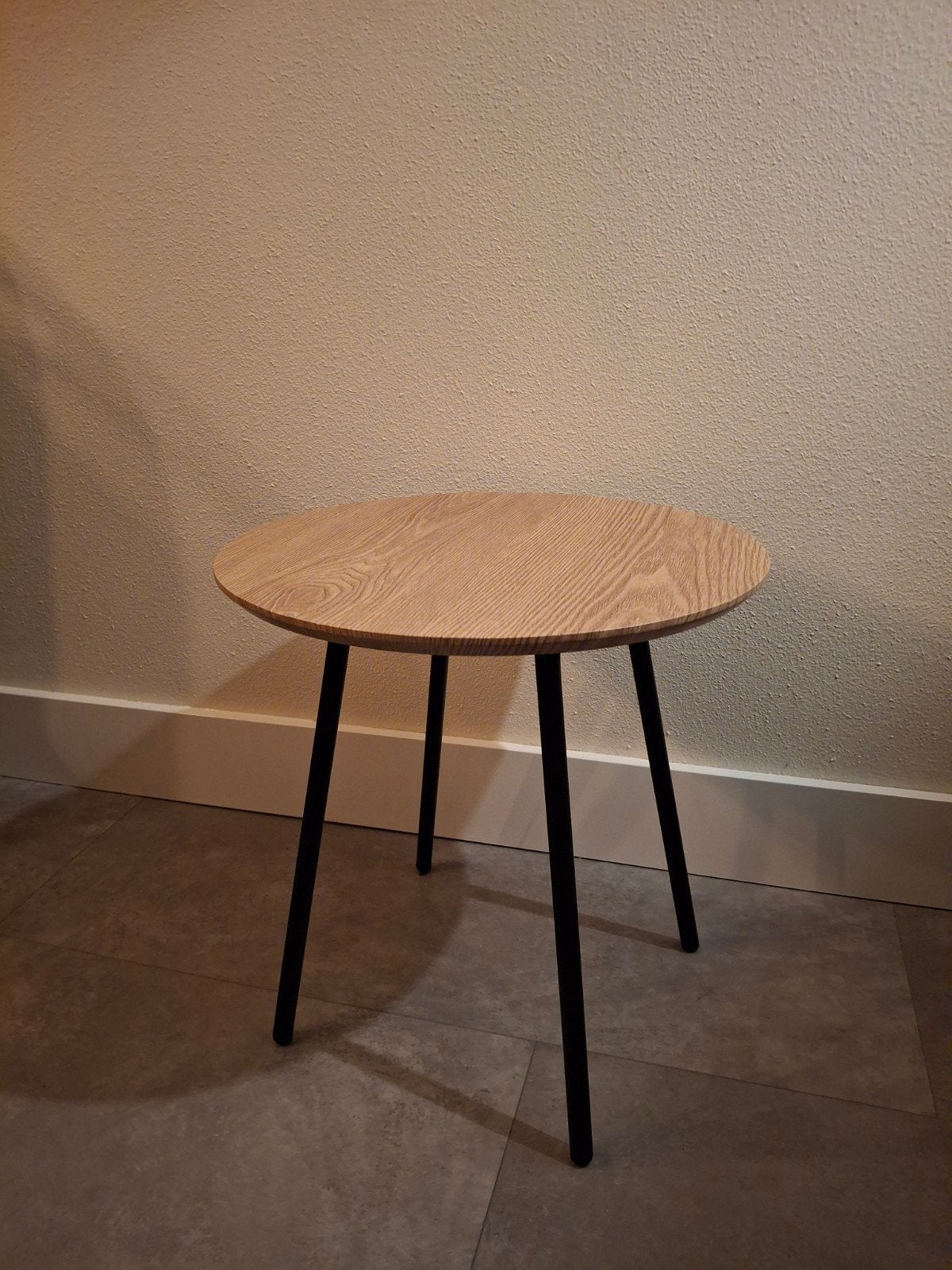 Leuk demonteerbaar bijzettafeltje - 41 cm hoog, 40 cm breed, Ophalen of Verzenden, Rond, Minder dan 55 cm, Minder dan 45 cm
