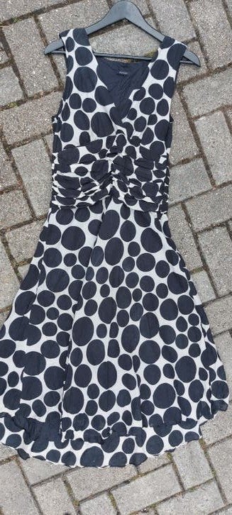 Essentiel katoenen jurk zwart/beige stippen maat 36, Essentiel, Ophalen of Verzenden, Zo goed als nieuw, Knielengte