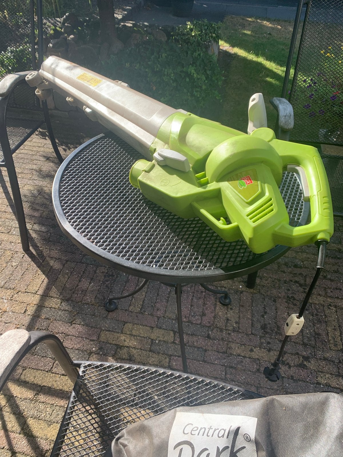 Central Park Bladblazer met zuigfunctie en versnipperaar, Tuin en Terras, Bladblazers, Ophalen, Gebruikt, Handgedragen, Met opvangzak
