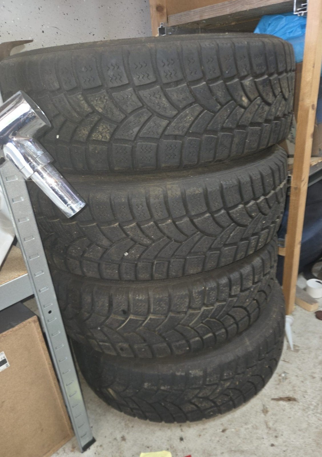 4 goede winterbanden voor een Opel vivaro bus, Auto-onderdelen, Banden en Velgen, Ophalen, Velg(en), 16 inch, Winterbanden