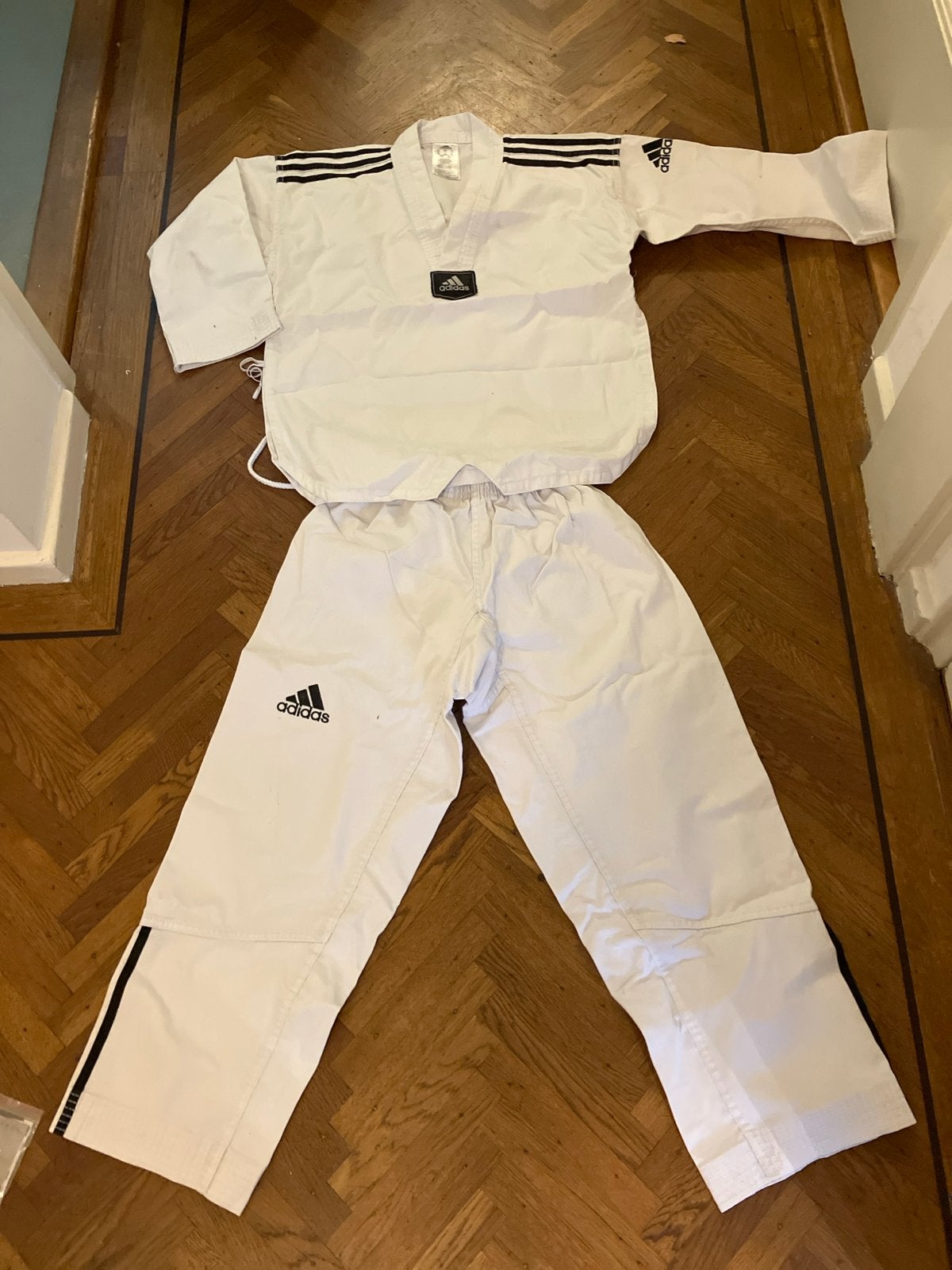 Adidas Taekwondo pak maat 140, Ophalen, Taekwondo, Vechtsportpak, Maat L