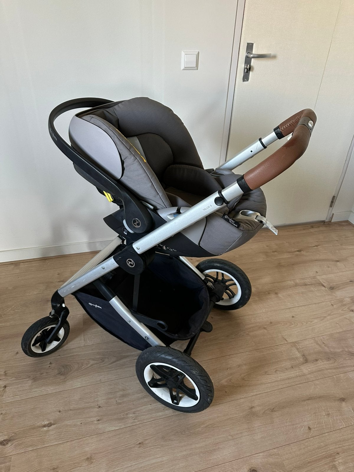 Te koop: Cybex Talos S 3-in-1 kinderwagen in goede staat., Zo goed als nieuw, Combiwagen, Met autostoeltje, Ophalen