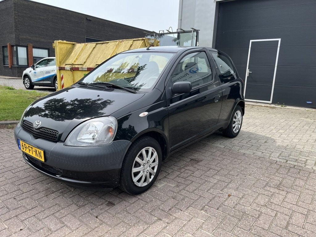 Toyota Yaris 1.0-16V VVT-i Terra| MET NIEUWE APK! (bj 2000), foto 3