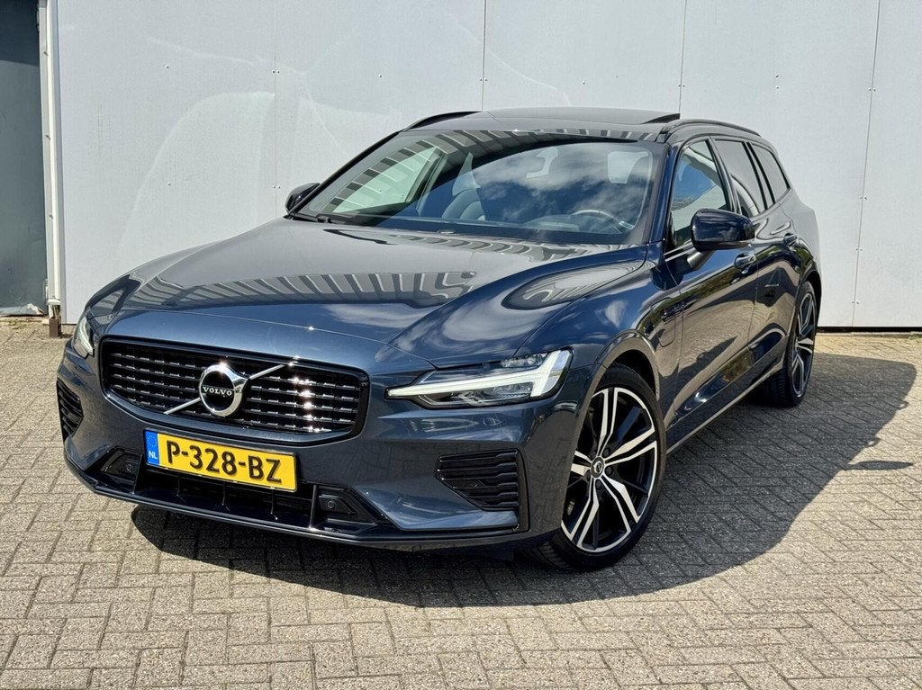 Volvo V60 2.0 T6 Recharge AWD R-Design|LongRange|ACC|Pano|el, Automaat, Gebruikt, 4 cilinders, Blauw