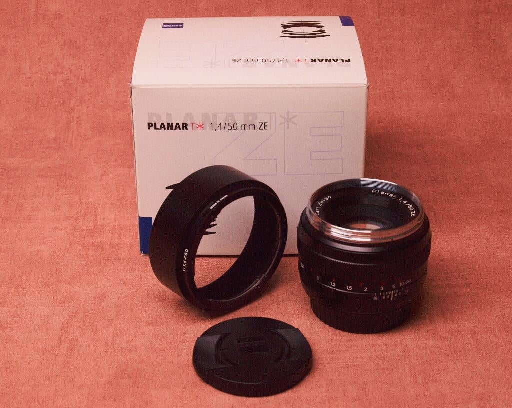 Zeiss Planar T* ZE lens 50mm F:1.4 voor Canon EF en EF-S, Ophalen of Verzenden, Zo goed als nieuw, Standaardlens