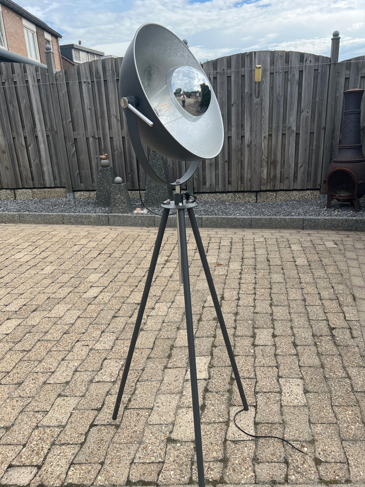 Grote industriële vloerlamp op statief, studio/theaterstijl, Huis en Inrichting, Lampen | Vloerlampen, Ophalen, Gebruikt, E27 (groot)