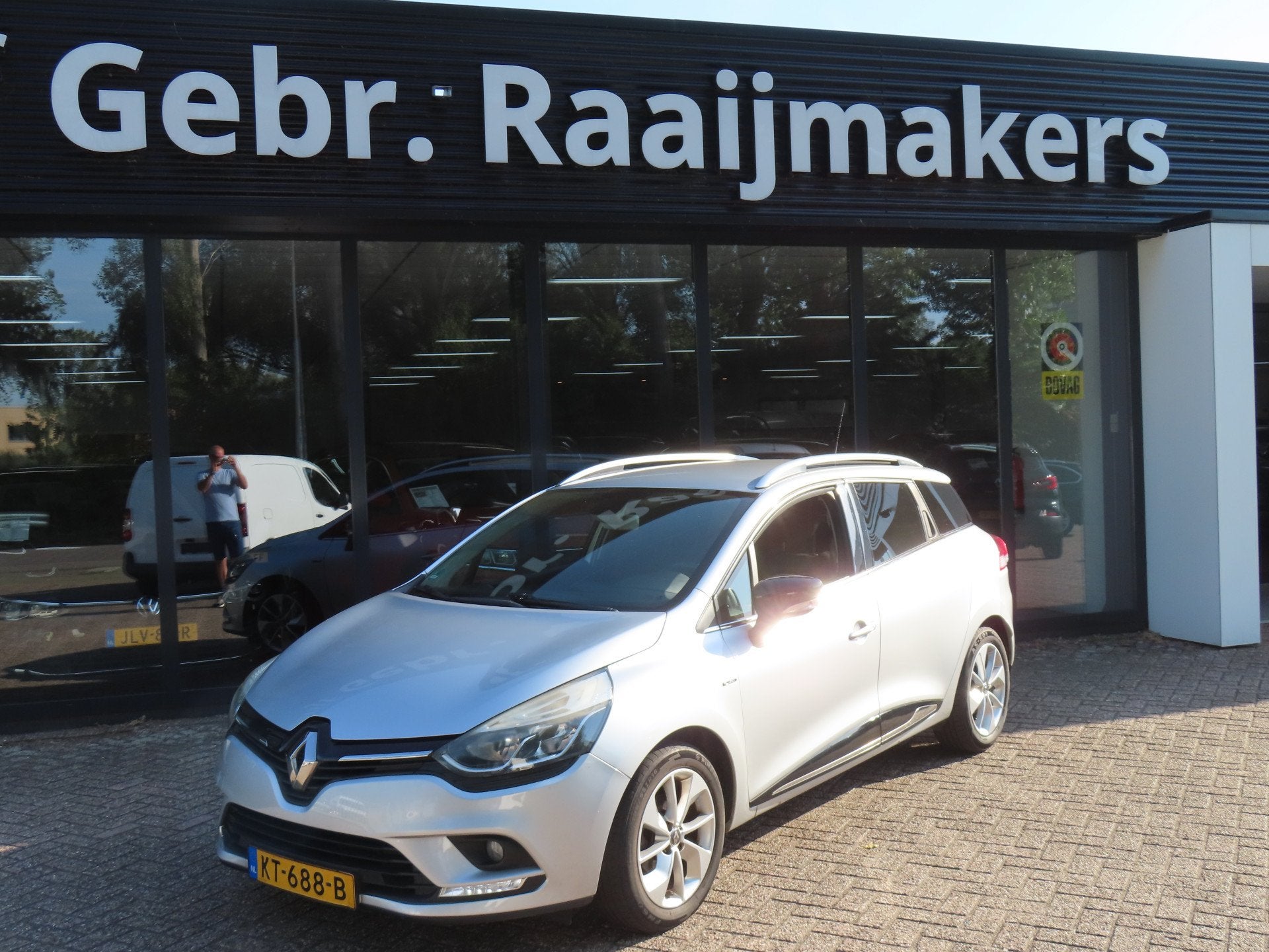 Renault Clio Estate 0.9 TCe Limited*Navi*ECC*EXPORT/EX.BPM*, Auto's, Renault, 898 cc, 1063 kg, Gebruikt, Euro 6