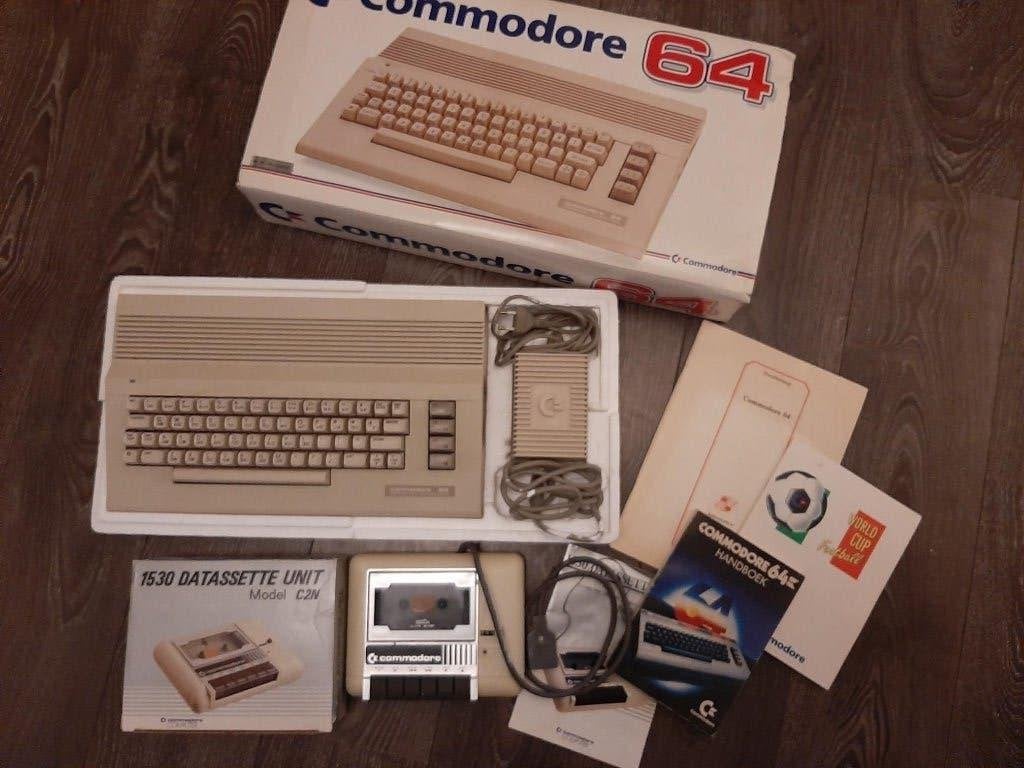 Commodore 64c met datassette, Ophalen of Verzenden, Commodore 64