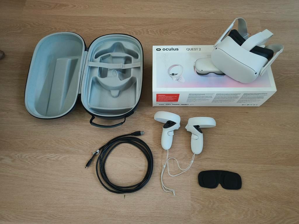 Oculus Quest 2 64GB met controllers en travel case, Spelcomputers en Games, Virtual Reality, Ophalen, Zo goed als nieuw, VR-bril