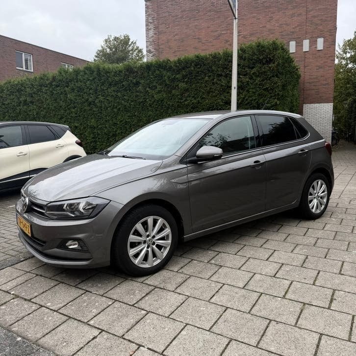 Volkswagen Polo 1.0 TSI 95pk 7-DSG 2018 Grijs, Auto's, 95 pk, 49 €/maand, Origineel Nederlands, Particulier