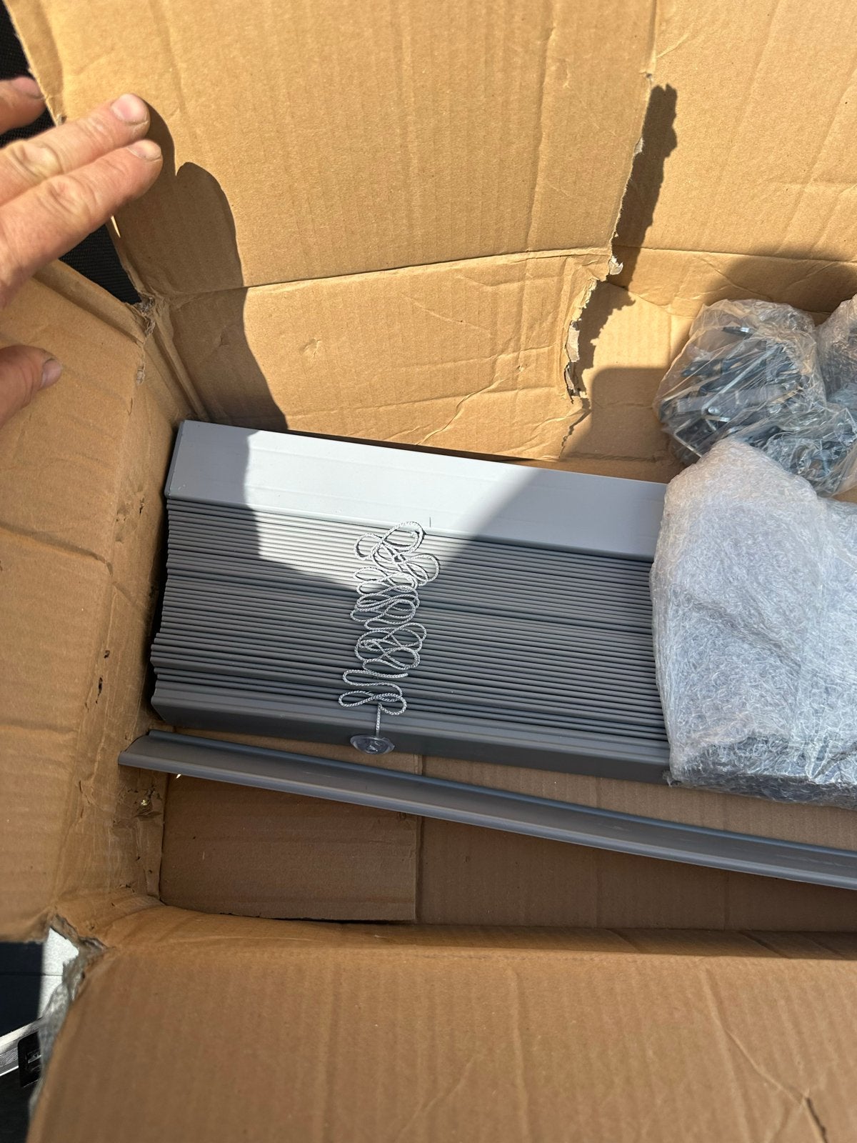 Nieuwe grijze lamellen, 2 maten 102cm en 155cm lengte 150cm, Huis en Inrichting, Stoffering | Gordijnen en Lamellen, Ophalen, Nieuw