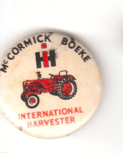 Mc Cormick- Boeke/ IH tractor button vintage, Verzenden, Zo goed als nieuw, Overige onderwerpen