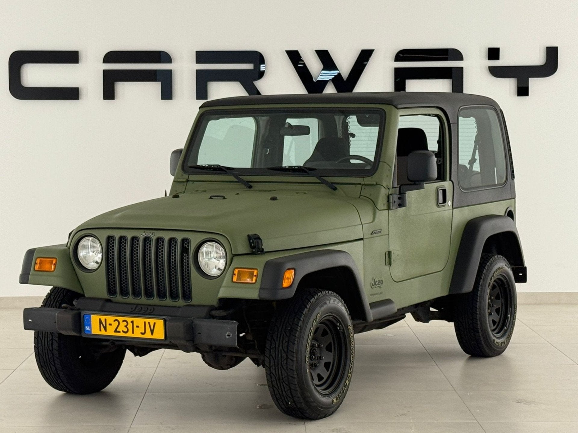 Jeep Wrangler 2.4i Hardtop 4x4 Youngtimer Topconditie, Auto's, Gebruikt, Cabriolet, 1920 kg, Handgeschakeld