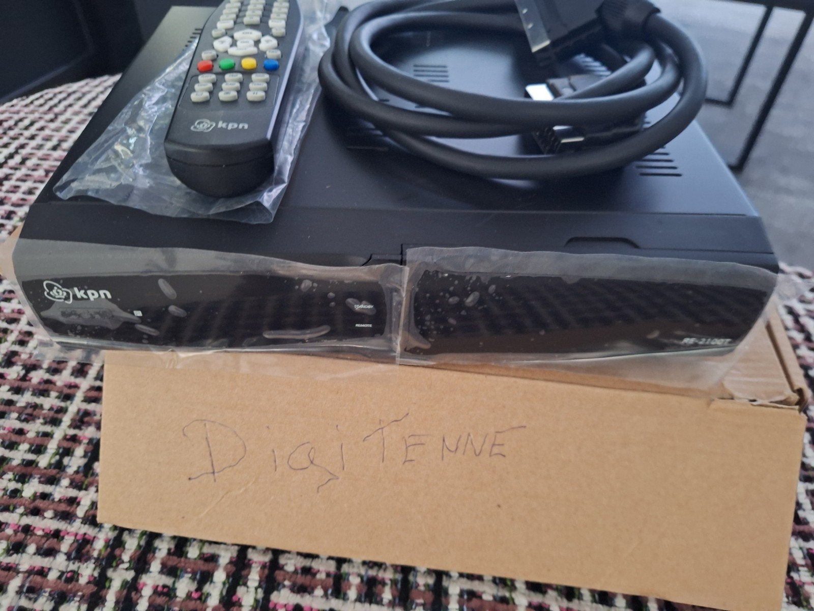KPN Digitenne Single Tuner ontvanger met afstandsbediening, Ophalen, Gebruikt, Decoder