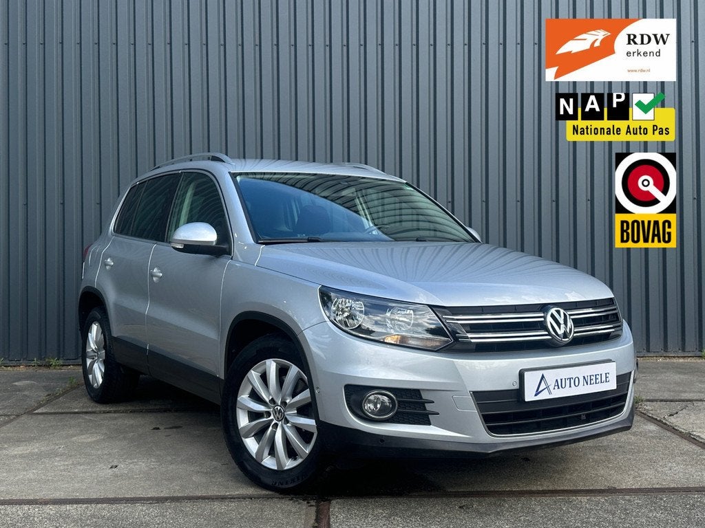 Volkswagen Tiguan 1.4 TSI 160 pk Sport&Style Trekhaak, Carpl, Voorwielaandrijving, Euro 5, 15 km/l, Zwart