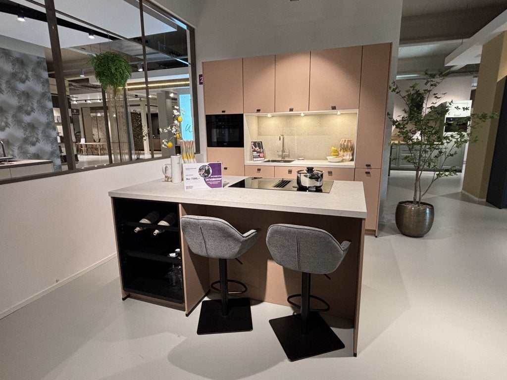 Unieke Eiland Keuken Incl Bar en Kookplaat met afzuiging!, Ophalen, Overige kleuren, Nobillia, Overige typen