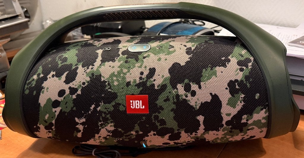 JBL Boombox 2, Ophalen, Inclusief kabels, Zo goed als nieuw, 60 tot 120 watt