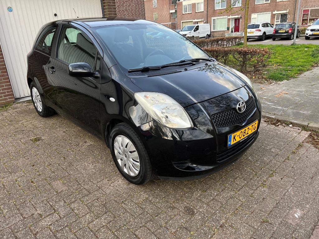 Toyota Yaris 1.0 2006 APK 04-2027, Voorwielaandrijving, Stof, 40 €/maand, 750 kg