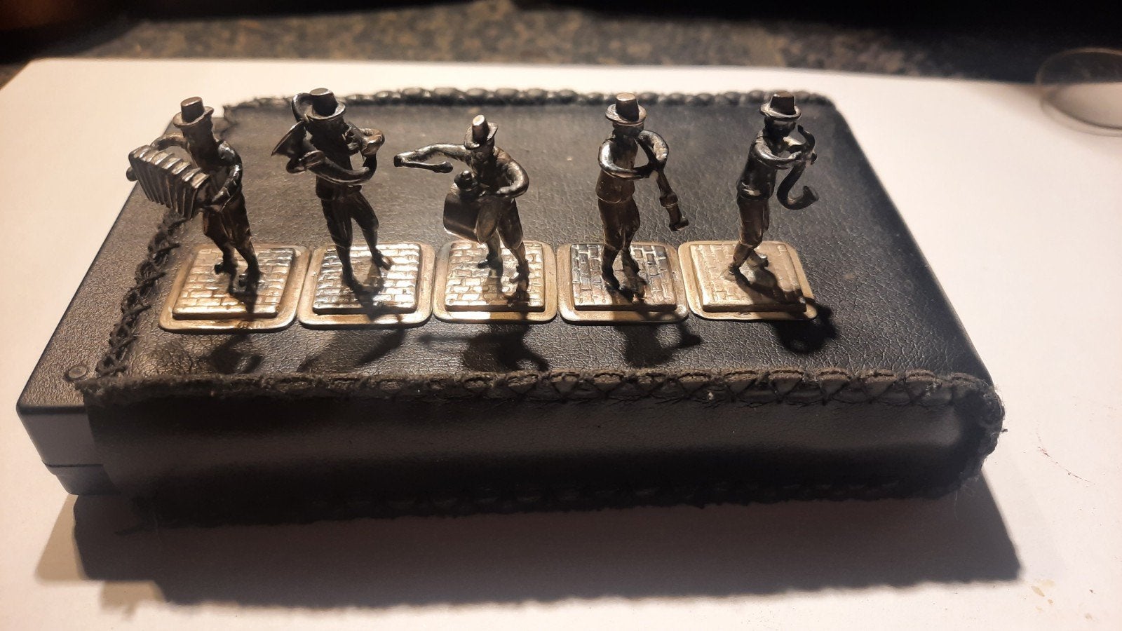 Vijf zilveren miniaturen van muziek makende personen, Ophalen of Verzenden