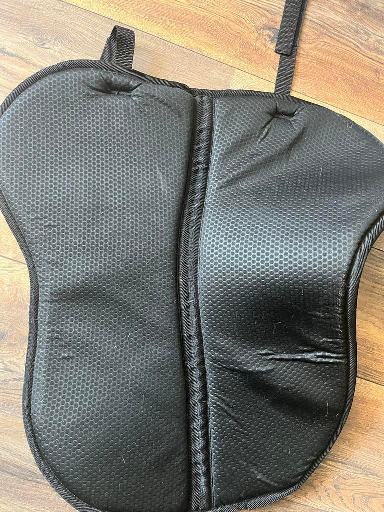 Harry’s horse - Zadelonderlegger, Dieren en Toebehoren, Paarden en Pony's | Overige Paardenspullen, Ophalen of Verzenden, Dressuur